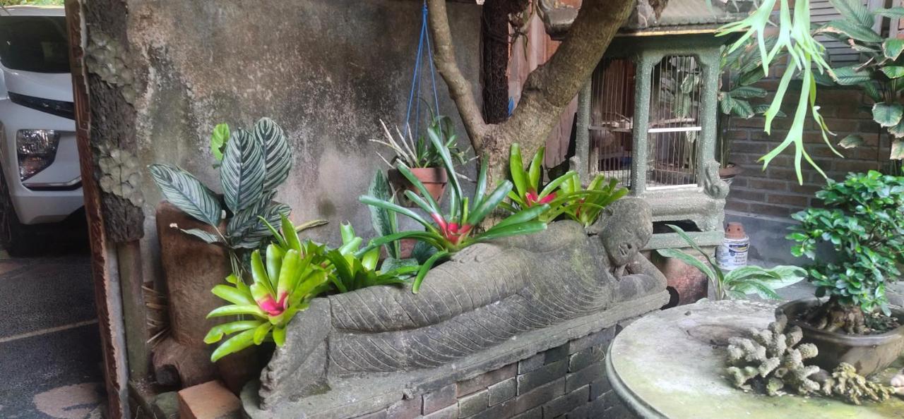Ferienwohnung Samblung Mas House Denpasar Exterior foto