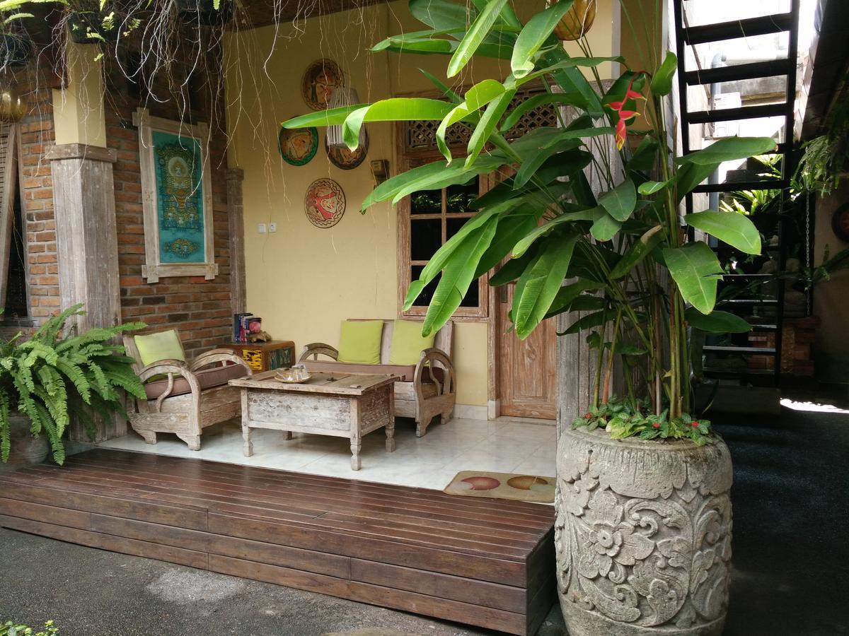Ferienwohnung Samblung Mas House Denpasar Exterior foto